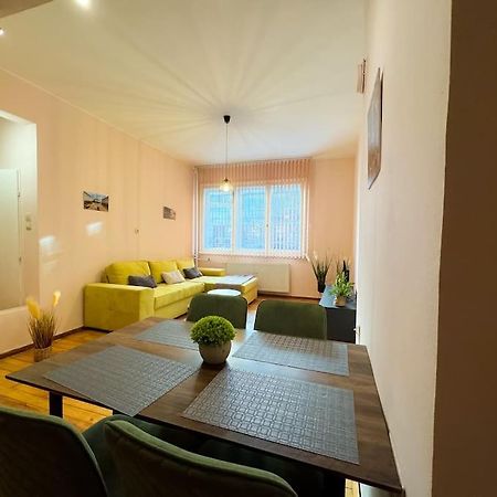 Апартаменты A Gem In The Heart Of Sofia 1Bdr Str Slavyanska Экстерьер фото